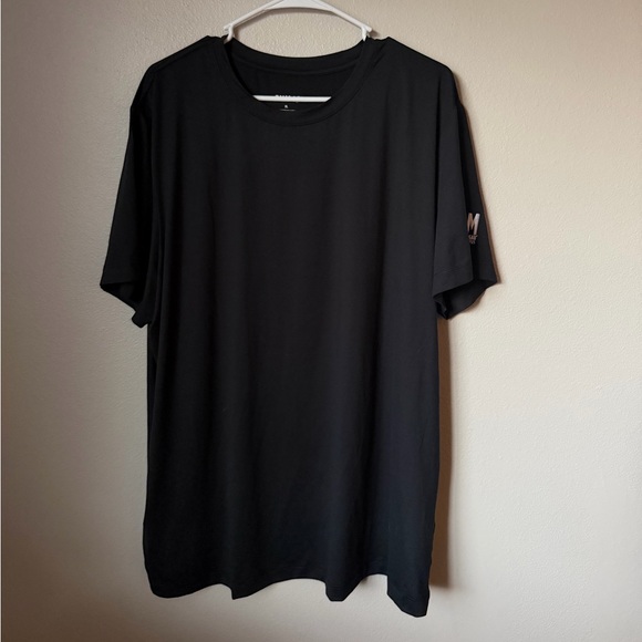 SKIMS Tops - SKIMS Black Short Sleeve With Company Logo